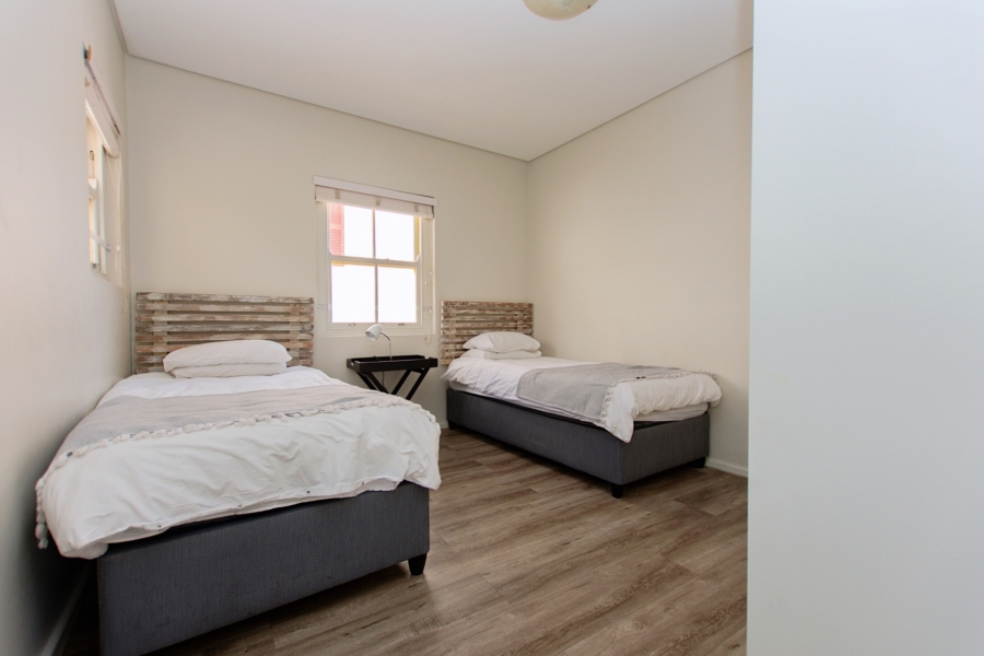 6 Bedroom Property for Sale in Mykonos Western Cape